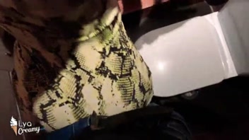 Hot Babe's Wild Public Oral & Creamy Finish!