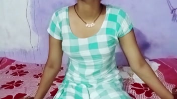 Sexy Indian Bhabhi in Stockings Gets Hardcore with Driver in Hindi Audio