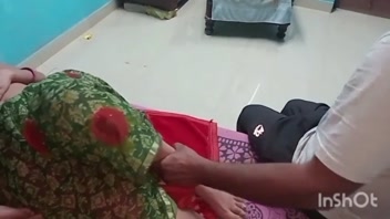 Hot Newlywed Couple's Steamy Romance in Hindi Sex Video!