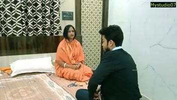 Desi Step Mom Seduced by Son-in-Law! Viral Jobordosti Sex with Audio